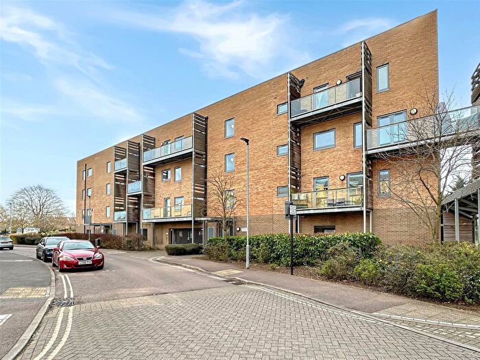 2 Bedroom Flat For Sale In Rustat Avenue, Cambridge, CB1