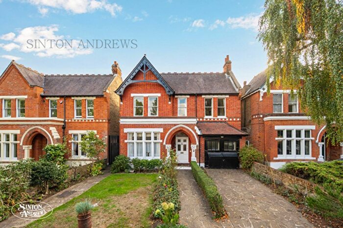 6 Bedroom Terraced House For Sale In Woodville Gardens, Ealing, W5