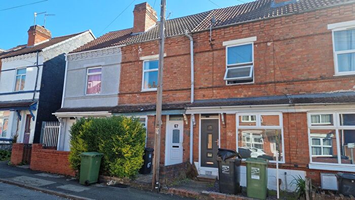 3 Bedroom Terraced House To Rent In Lodge Road, Redditch, B98