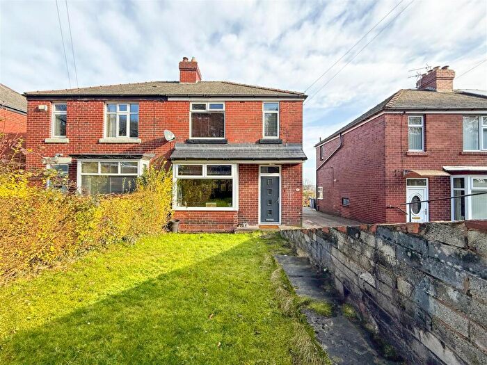 3 Bedroom Semi-Detached House For Sale In Hall Wood Road, Burncross, S35