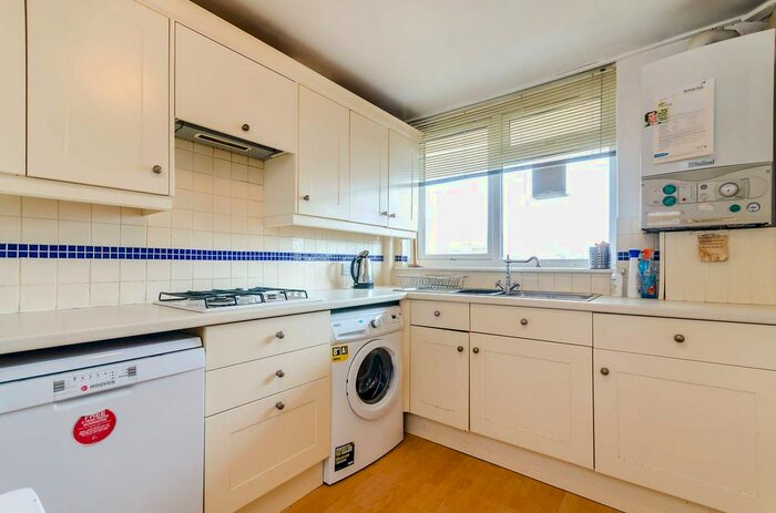 5 Bedroom Flat To Rent In The Platt, West Putney, London, SW15