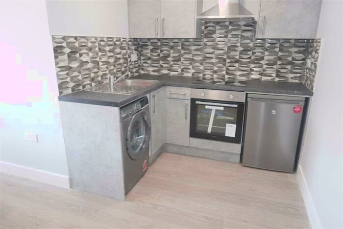 Studio To Rent In High Street, West Bromwich, B70