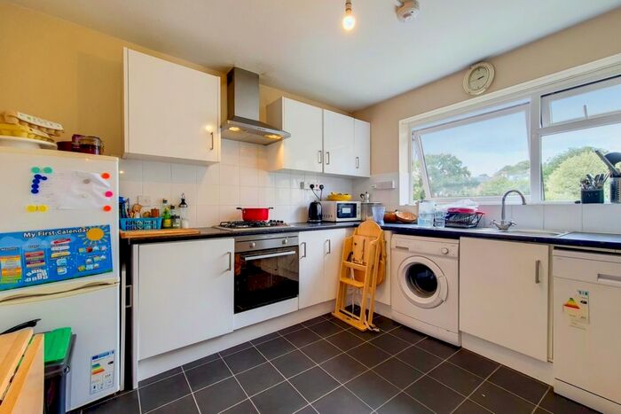2 Bedroom Flat To Rent In Hereford House, Wimbledon Park Road, London, SW18