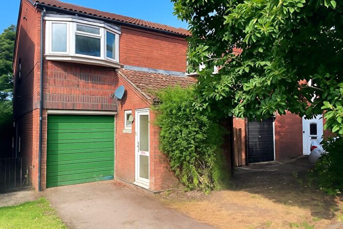 4 Bedroom Detached House For Sale In Primula Road, Bordon, GU35