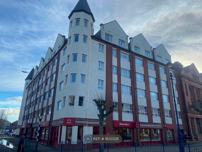 2 Bedroom Flat To Rent In Marlborough Place, Llandudno, LL30