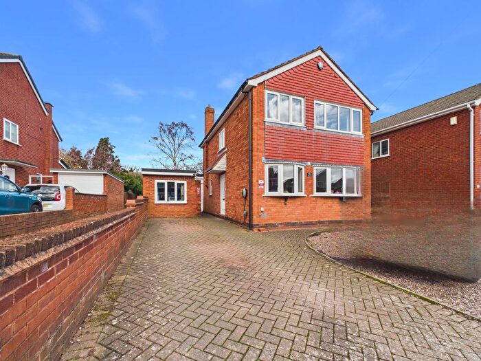 3 Bedroom Detached House For Sale In Wallheath Crescent, Stonnall, Walsall, Staffordshire, WS9