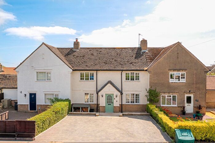 3 Bedroom Terraced House For Sale In Brackenwell Lane, North Rigton, LS17