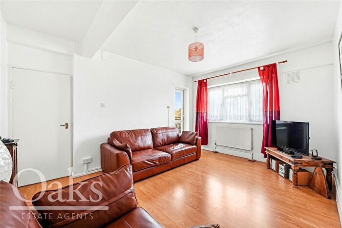 2 Bedroom Flat For Sale In Redlands Way, Brixton Hill, SW2