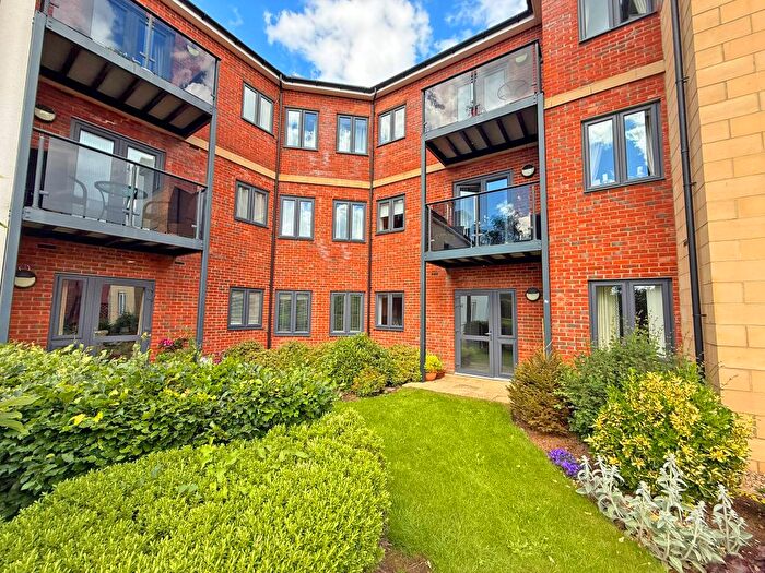 1 Bedroom Flat For Sale In Newby Farm Road, Scarborough, YO12