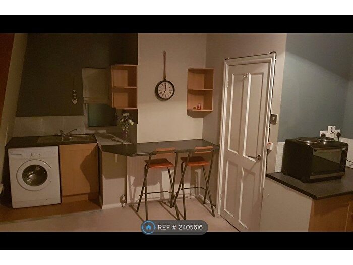1 Bedroom Flat To Rent In Astley, Manchester, M29