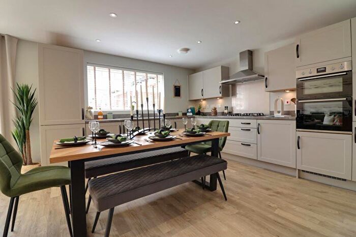 4 Bedroom Detached House For Sale In Meadowsweet Avenue, Beaconside, Stafford, ST16