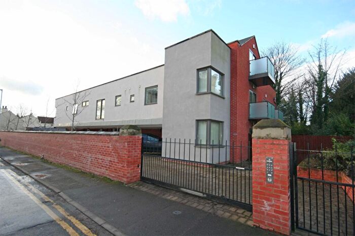 2 Bedroom Apartment To Rent In Old Cross House, Church Street, Beeston, Nottingham, NG9