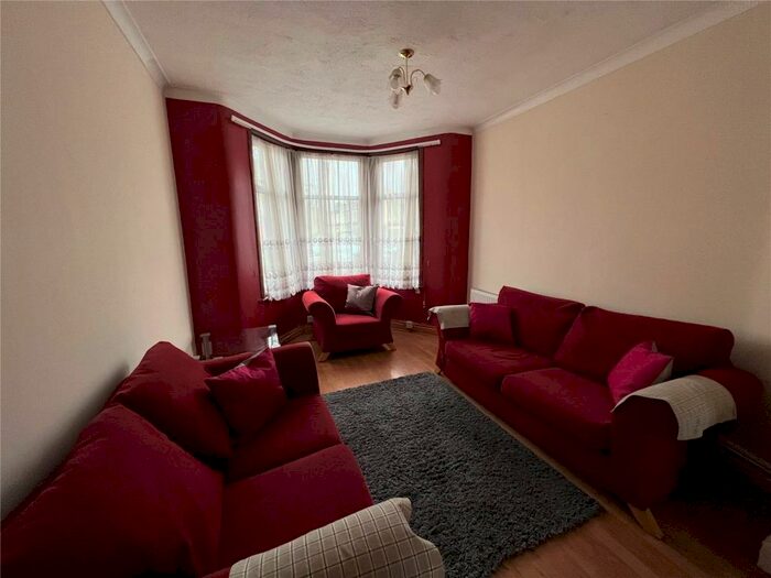 4 Bedroom Terraced House To Rent In Stanley Road, Bounds Green, London, N11