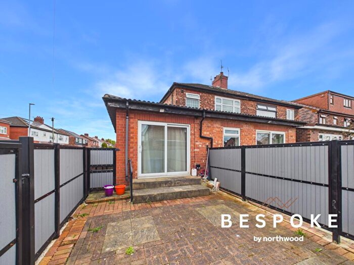 1 Bedroom Bungalow To Rent In Corringham Road, Levenshulme, M19