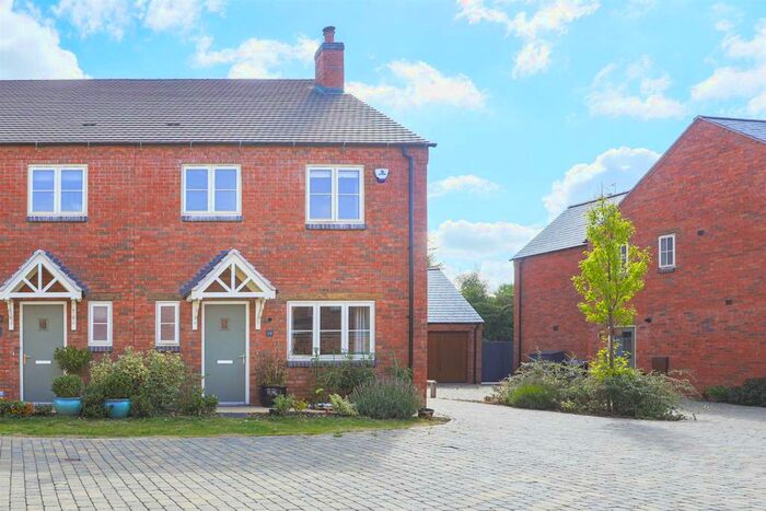 3 Bedroom Semi-Detached House For Sale In Wellington Drive, Gilmorton, Lutterworth, LE17