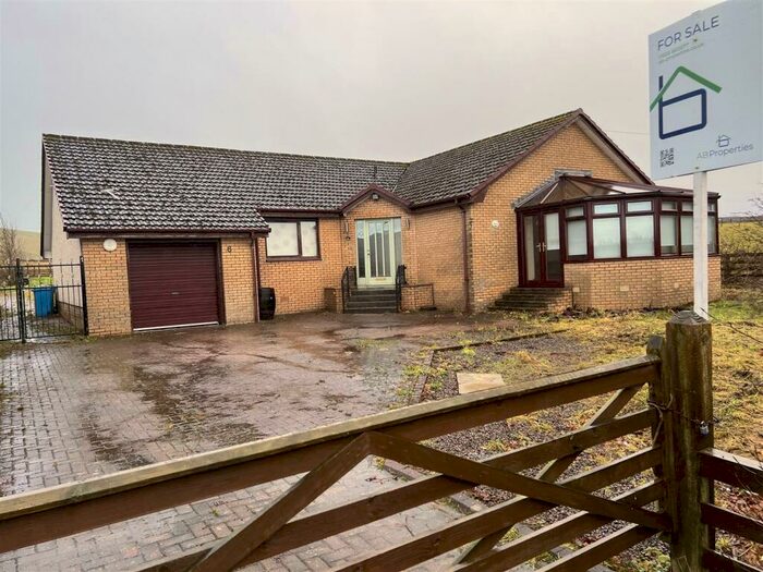 3 Bedroom Detached Bungalow For Sale In Dillarburn Road, Lesmahagow, ML11