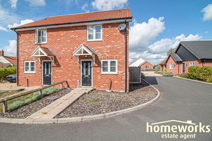 2 Bedroom Semi-Detached House For Sale In Pastures Loke, North Tuddenham, NR20