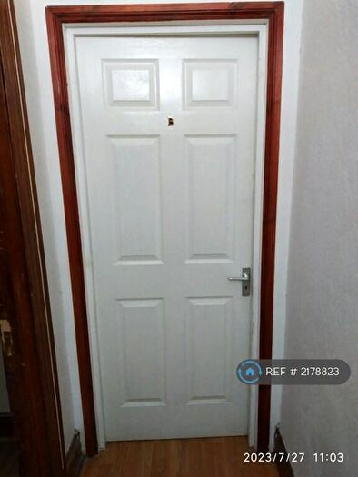 3 Bedroom Flat To Rent In South Norwood, London, SE25