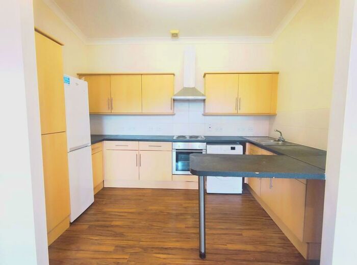 1 Bedroom Flat To Rent In Broad Street, Dagenham, RM10