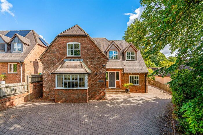 4 Bedroom Property For Sale In The Flashett, Winterslow, Salisbury, SP5