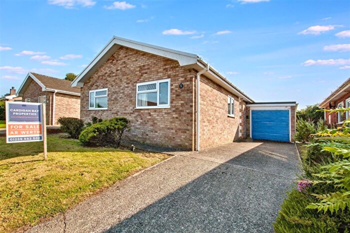 3 Bedroom Detached Bungalow For Sale In Dolwerdd Estate, Penparc, Cardigan, SA43