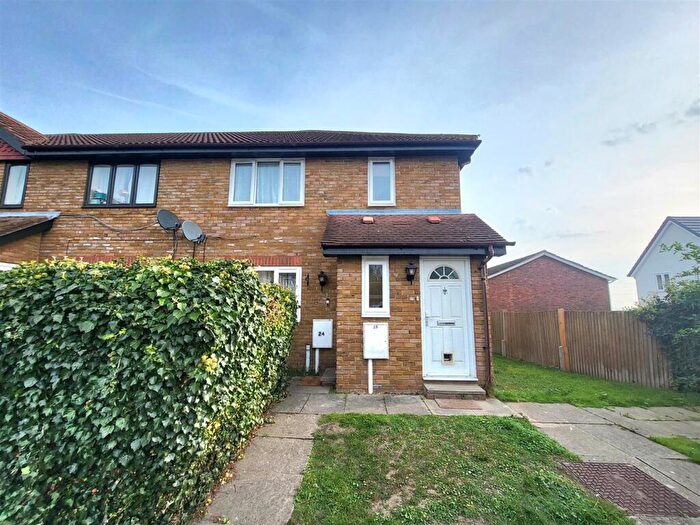2 Bedroom Maisonette To Rent In Brickfield View, Rochester, ME2