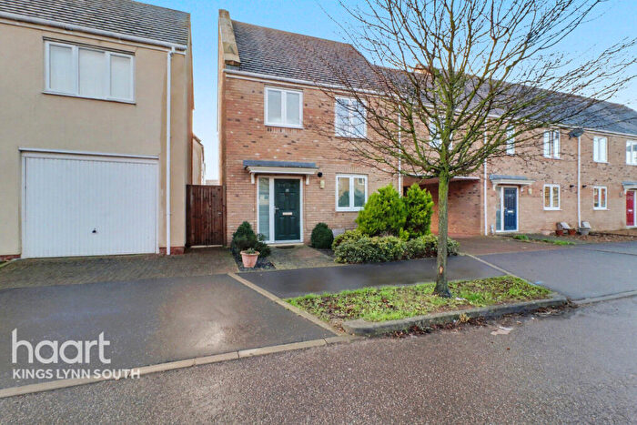 2 Bedroom Link Detached House For Sale In Sandpiper Way, King's Lynn, PE30