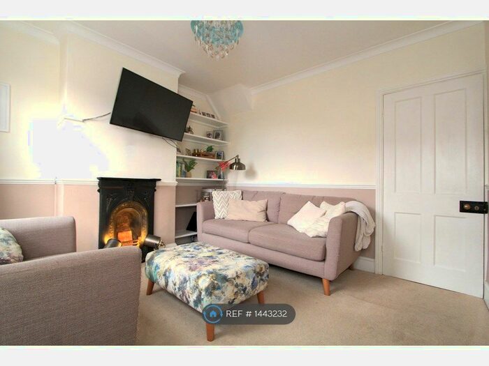 2 Bedroom Semi-Detached House To Rent In Sussex Road, Tonbridge, TN9