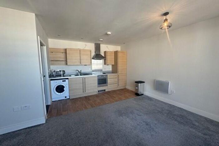 2 Bedroom Flat To Rent In Duncansby House Cardiff, CF11