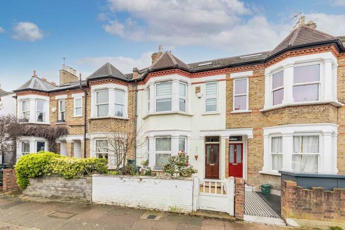 4 Bedroom Property To Rent In Elthorne Avenue, London, W7