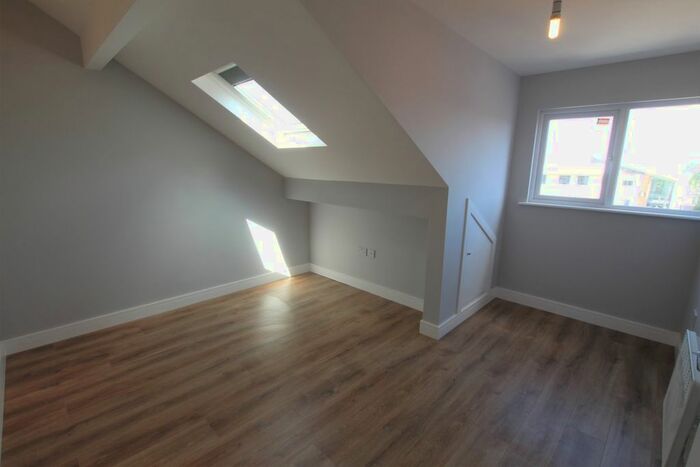 2 Bedroom Flat To Rent In Featherstone Lane, Featherstone, Pontefract, WF7
