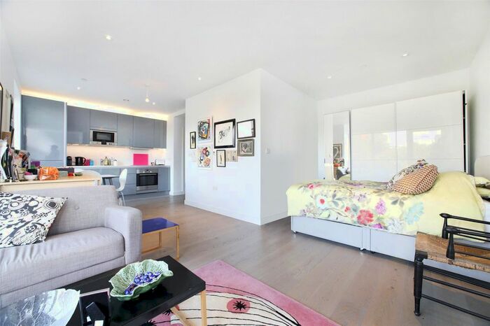 Studio To Rent In Victory Place, London, SE17