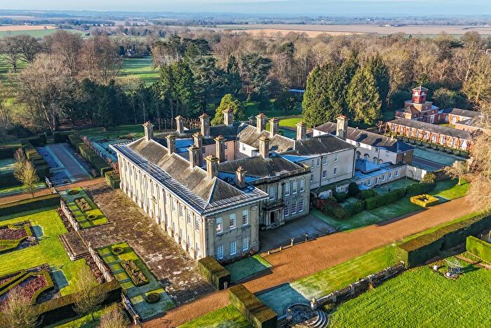 2 Bedroom Flat For Sale In Lees Court Road, Sheldwich Lees, ME13