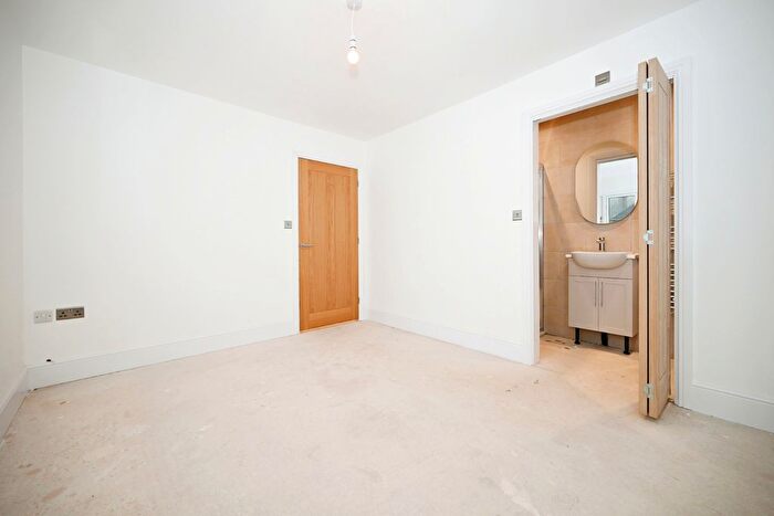 3 Bedroom Detached Bungalow For Sale In Edmondson Close, Dunchurch, Rugby, CV22