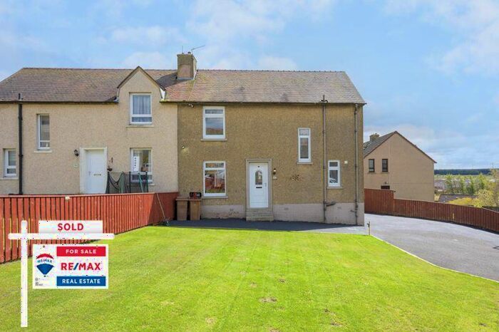 3 Bedroom Semi-Detached House For Sale In Hillside Drive, Blackridge, Bathgate, EH48