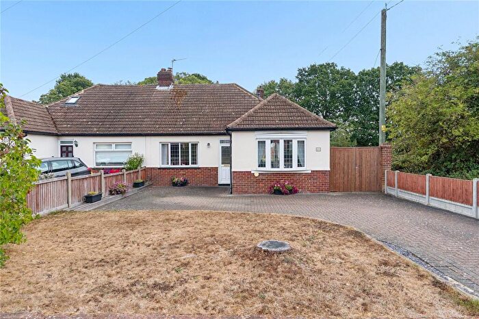 2 Bedroom Bungalow For Sale In Tunbury Avenue, Chatham, Kent, ME5