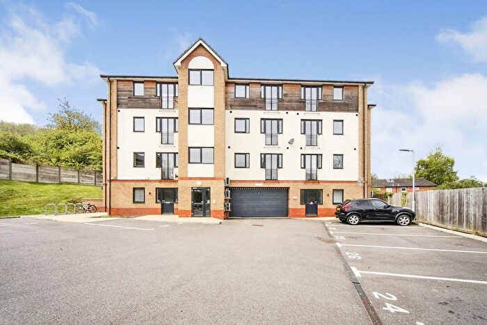 1 Bedroom Flat For Sale In Mulberry Close, Luton, LU1