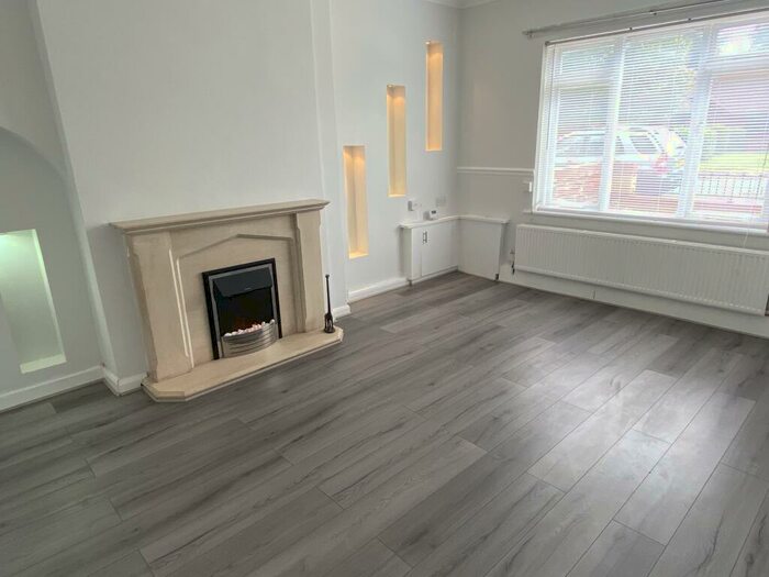 3 Bedroom Terraced House To Rent In The Avenue, Bentley, DN5