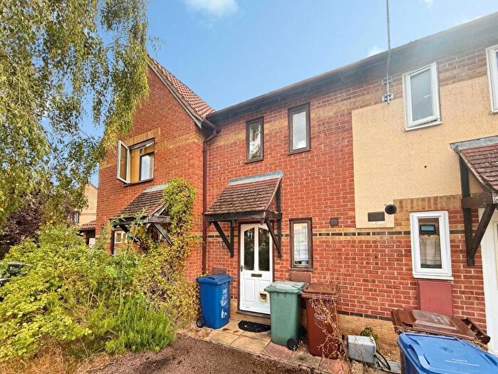 1 Bedroom Terraced House For Sale In Acorn Close, Bicester, OX26