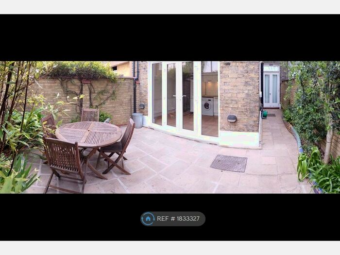 1 Bedroom Maisonette To Rent In Goldsboro Road, London, SW8