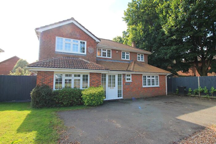 4 Bedroom Detached House To Rent In Marlow Hill, High Wycombe, HP11