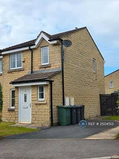 3 Bedroom End Of Terrace House To Rent In Meldon Way, Bradford, BD6