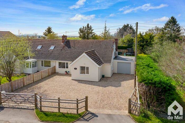 3 Bedroom Semi-Detached House For Sale In Manor Lane, Gotherington, GL52