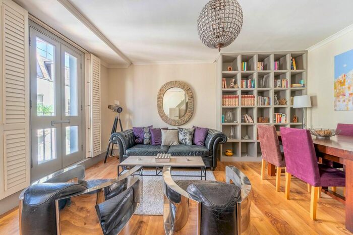 2 Bedroom Mews To Rent In Alba Place, Portobello, London, W11