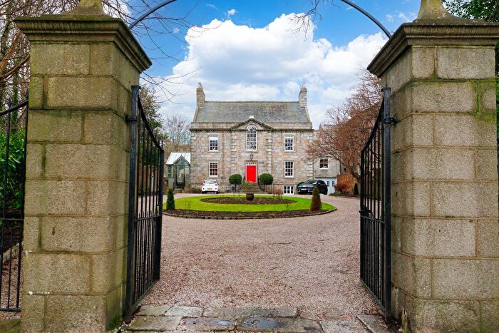 2 Bedroom Flat To Rent In High Street, Aberdeen, AB24