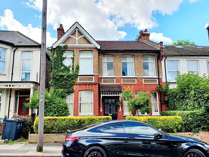 2 Bedroom Flat To Rent In Sylvan Avenue, Wood Green, N22