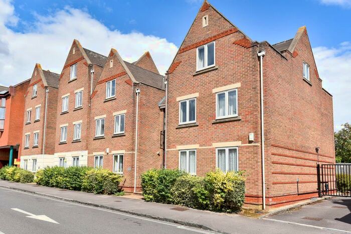 1 Bedroom Apartment To Rent In Standon Court, New High Street, OX3