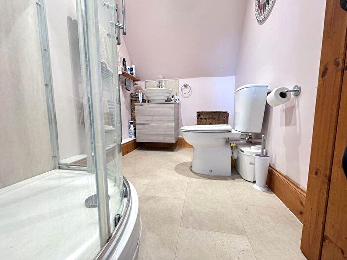 4 Bedroom Detached House For Sale In North Bestwall Road, Wareham, BH20 - Photo 8