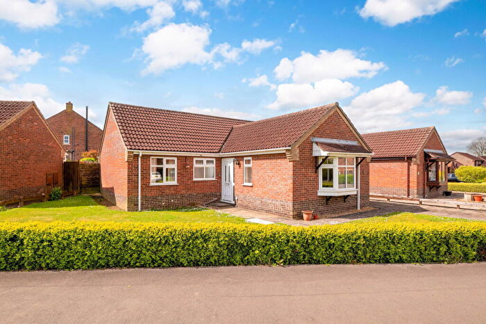 3 Bedroom Detached Bungalow For Sale In Heathfield Avenue, Branston, Lincoln, LN4