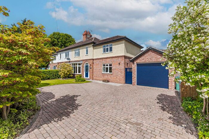 4 Bedroom Semi-Detached House For Sale In Bowmere Road, Tarporley, CW6